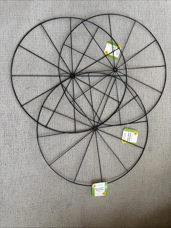 BAGS & TAGS BOUTIQUE ~  Black Metal Wheel Wall Decor - Decorative Trio
