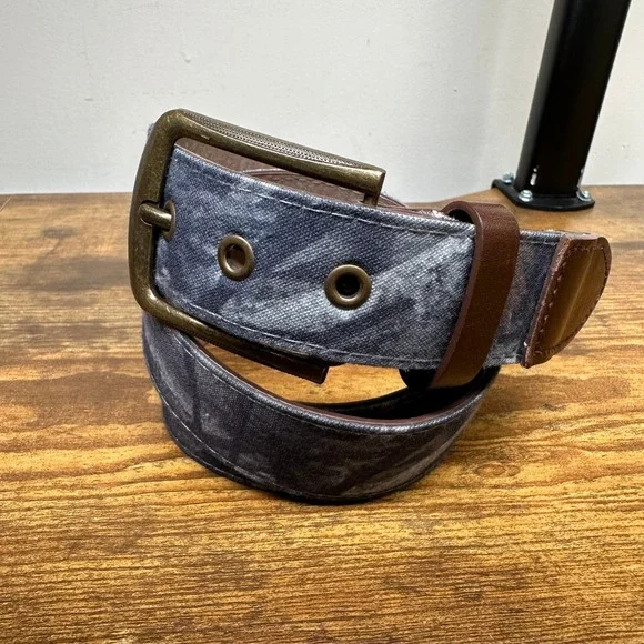 Woodland Creek Outdoor Ready Mens Camo Canvas Belt Blue Grey Brass Buckle