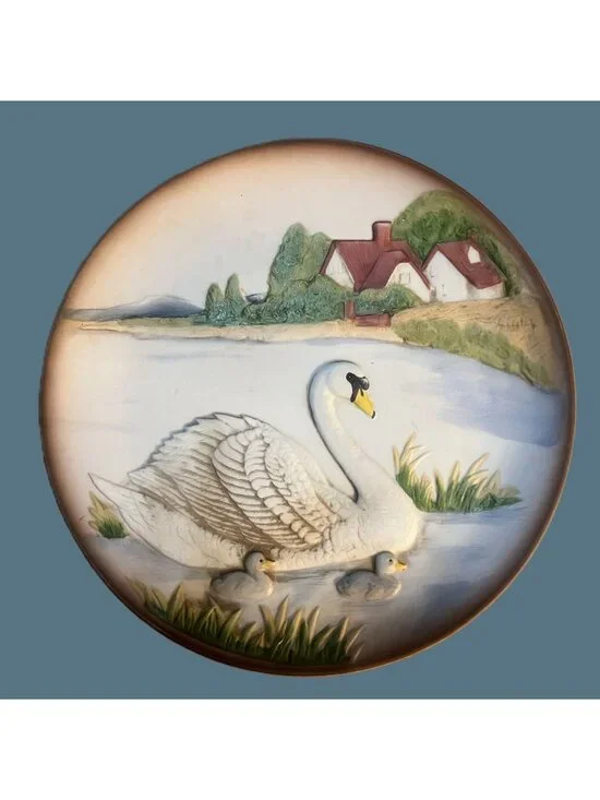 Homco Swan Lake 8