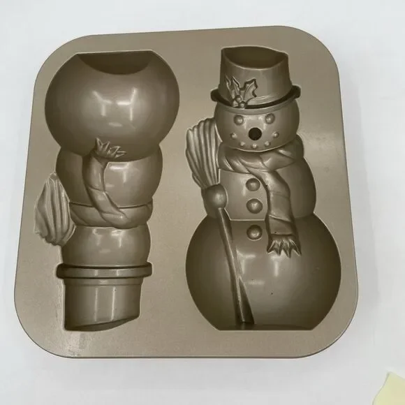 Williams Sonoma Nordic Ware Snowman Cake Mold Pan Christmas 3D 10 Cup 2.6 Liter
