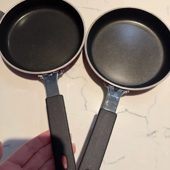 ☀️🌴2 Mini Frying Pans - Set of 2
