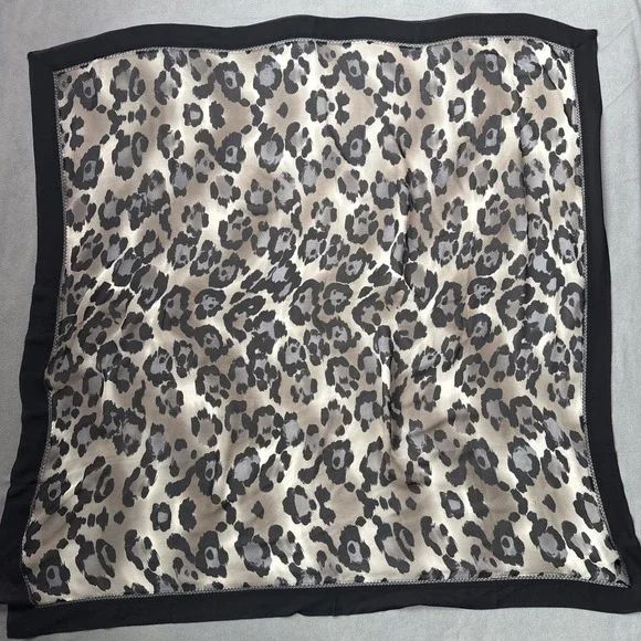 Adrienne‎ Vittadini Silk Scarf Womens Animal Print Square Sheer Chiffon VTG