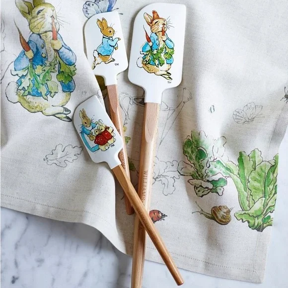 New Williams Sonoma Peter Rabbit Kitchen Tea Towel, 20x30”, 2015