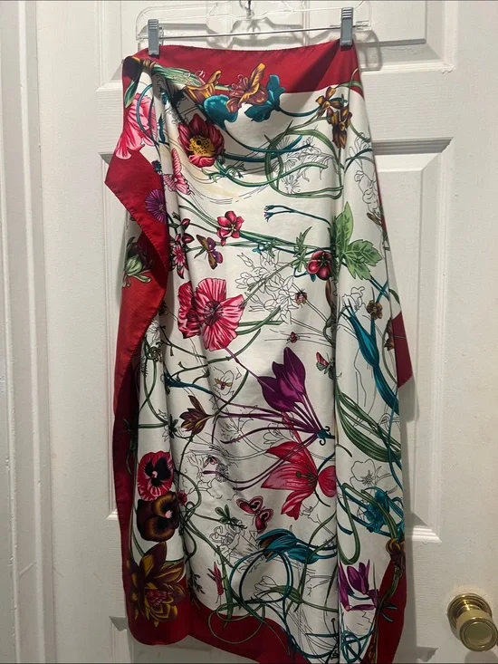 Floral Print Red-Trim Scarf