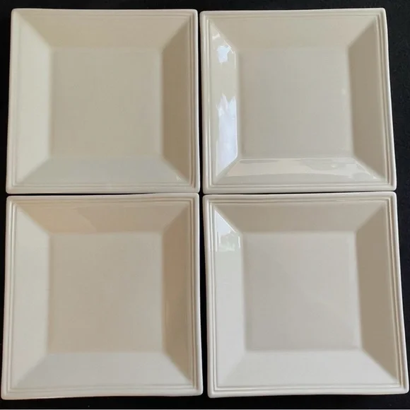 Williams Sonoma Cream Hudson  square plates 9”made in portugal set of 4 A11