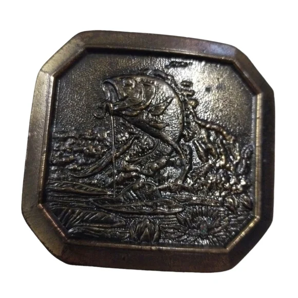 Belt buckle fish vintage