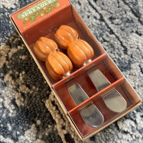 Williams Sonoma Pumpkin Spreaders Cheese Knife Holiday Fall Autumn Set 2
