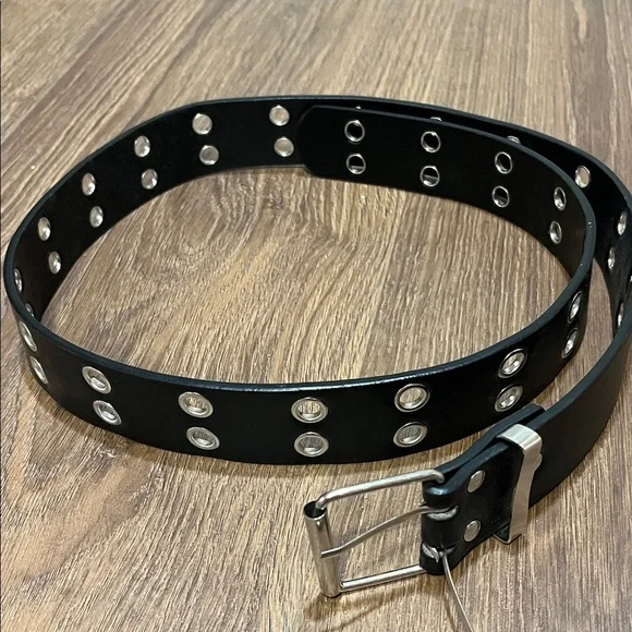 Black punk rock grommet belt 42.5” long Women’s/men’s no size grunge