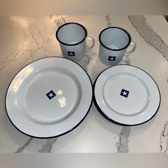 Williams Sonoma Enamelware Dinner (4) and Salad (4) Plates & Mugs (2) Set