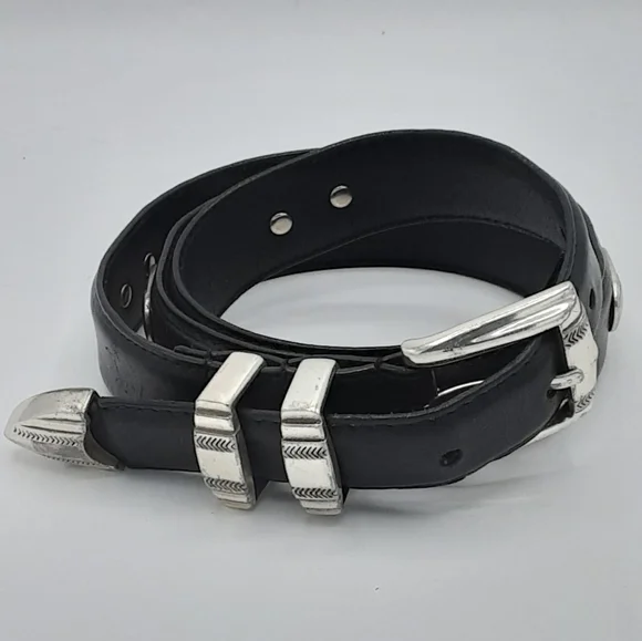Men's Black Oil Grained Leather Belt with Silver Tone Haedwear SZ 38.