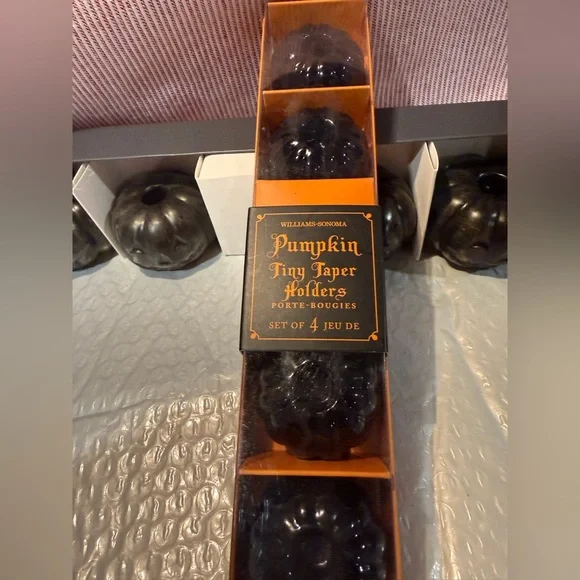 New Williams Sonoma Tiny Pumpkin Taper Holders, Shiny Black, S/4, 2011