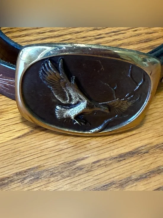 Vintage 1978 Sculpted  Steven L knight  Bronze Belt Buckle With Leather  Belt