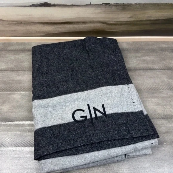 Williams Sonoma Lambswool Throw Blanket Gray Tan Multi 50x70