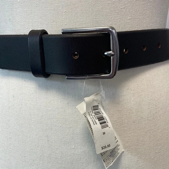 Gap Dark Brown leather belt NWT