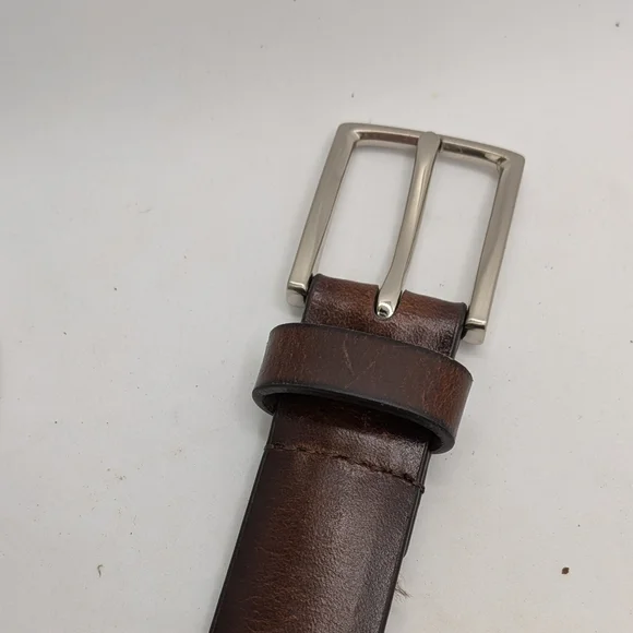 Dockers NWT Brown Leather Belt‎ with Silver Buckle