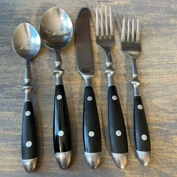 Williams Sonoma Cafe Black stainless flatware 5 piece set silver