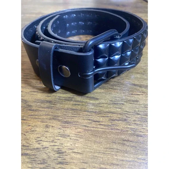 Black Pyramid Stud Belt Triple Row Punk Goth Emo Bonded Leather Size S 28-30