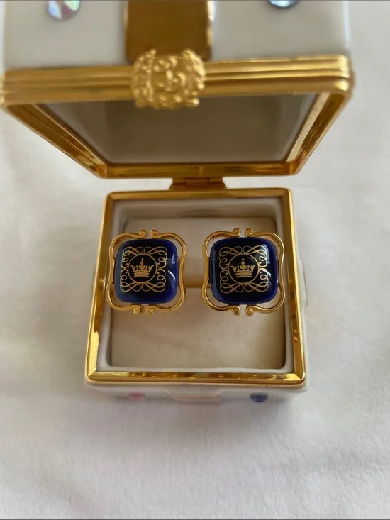 Vintage Swank Royal Copenhagen porcelain enamel cufflinks Gold-Tone Crown Motif