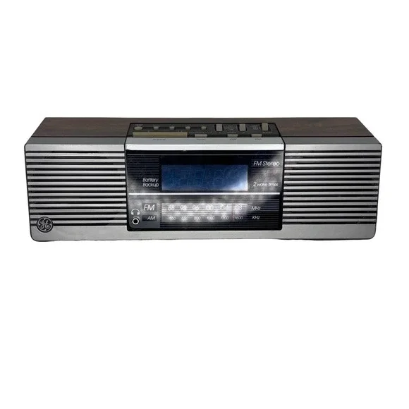 Vintage GE 7-4945A Digital Alarm Clock Radio AM/FM Stereo Wood Dual Alarm Tested