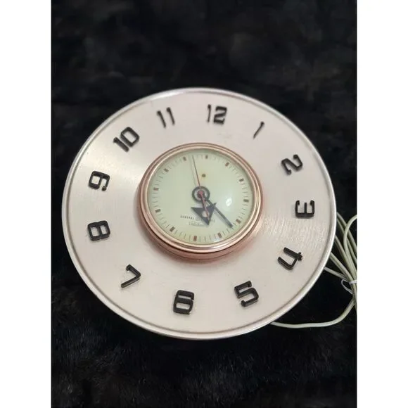 Vintage MCM  1950's Electric Spun Aluminum GE Telecron Wall Clock