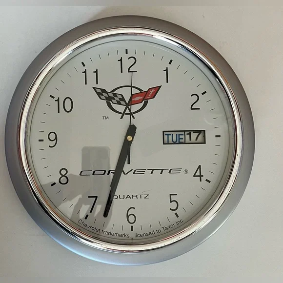 Rare Chevrolet Corvette Cars Quartz Wall Clock with Day/Date Silver Gray Black