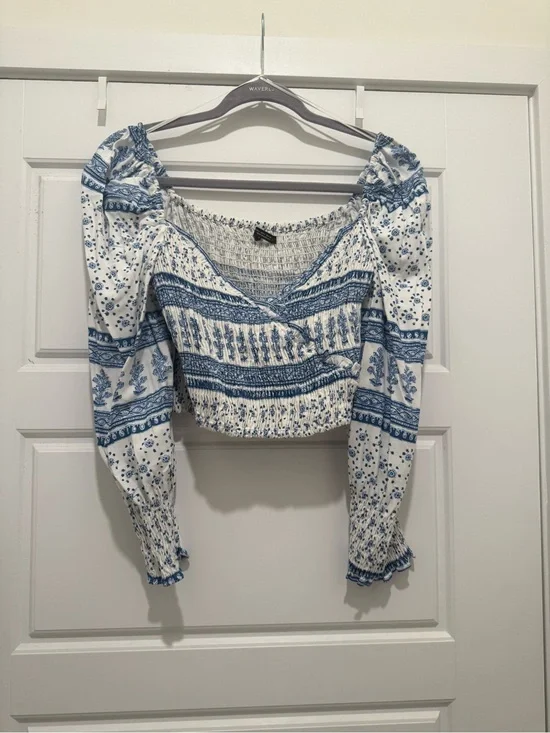 Zara Blue and White Smocked Floral Crop Top with Puff Sleeves