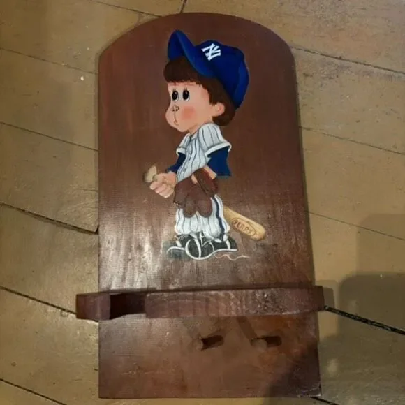 New York Yankees Bat & Ball Baseball Equipment Wooden Wall Hanging Shelf