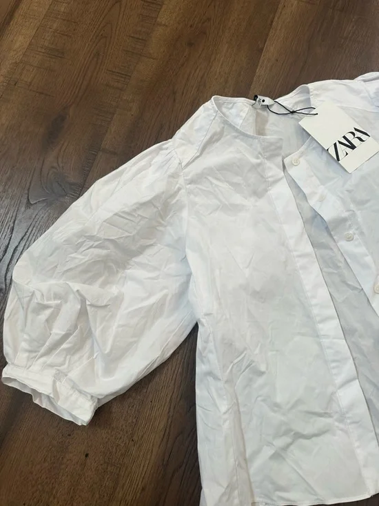 Zara White Puff Sleeve Button-Up Blouse