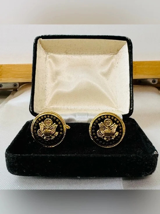 Presidential Seal Cufflinks - gold tone and black