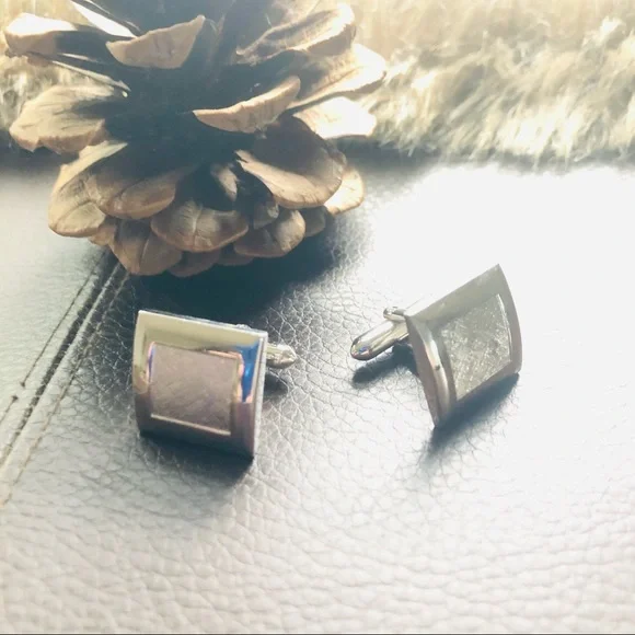 Vintage men’s brushed and shiny silver square cuff links