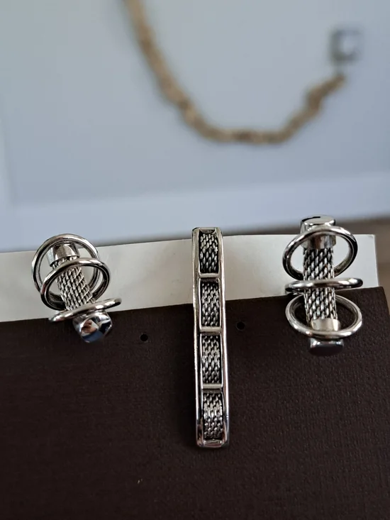 Swank Men's Silver Mesh Cufflink and Tie Bar Set