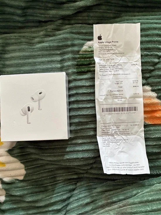 Apple White AirPods Pro (2nd Generation) Earbud Headphones