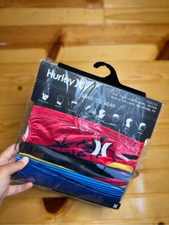 Hurley Men's Two-Pack Neck Gaiters in Red & Blue