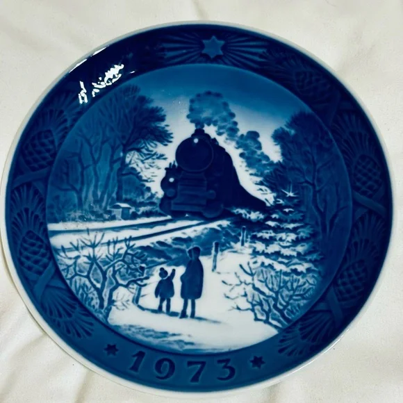 Royal Copenhagen 1973 , titled 