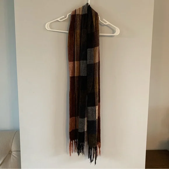 Plaid Scarf Earthtones Brown Black Gray Soft Womens Fashion Croft Barrow