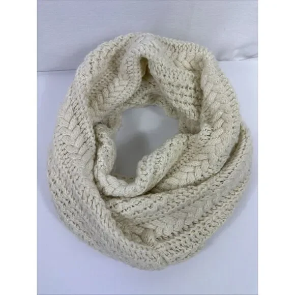 GAP Scarf Chunky‎ Wool Blend Cable Fisherman Style Cowl Cream Classic Thick Knit
