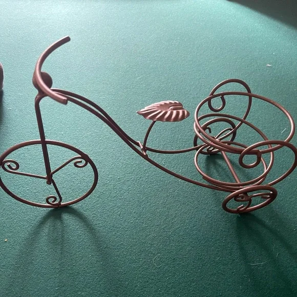 Vintage-Style Brown Metal Bicycle Wall Decor