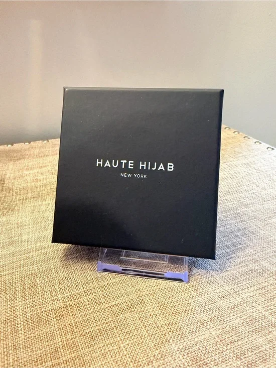 NIB Haute Hijab New York New in Box white mesh couture hair covering