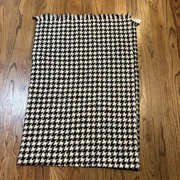 Vintage Charlotte Neuville Houndstooth Wool Mohair Scarf Wrap Shawl Fringe NWT‎