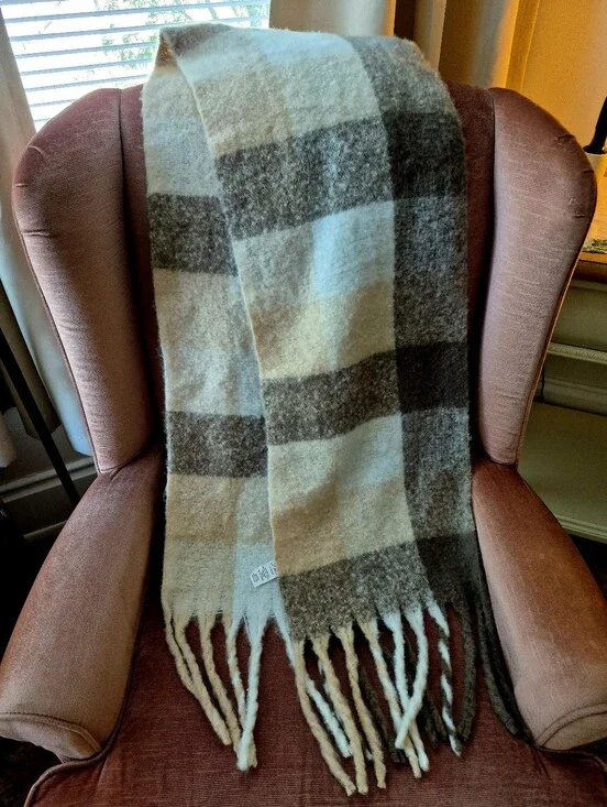 NEW 6' Plaid Scarf/Wrap + 8