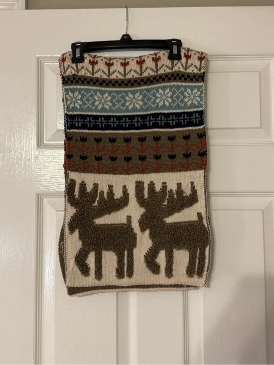 Cozy Fair Isle Moose Knit Scarf