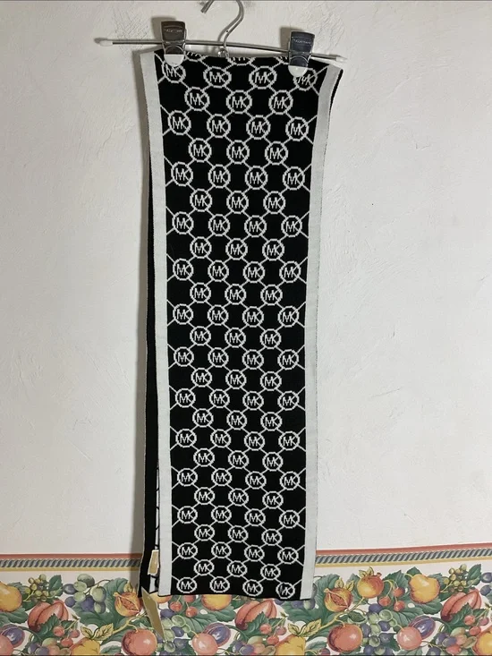 MICHAEL Michael Kors Jet Set Logo Print Reversible Scarf Black/White NWT