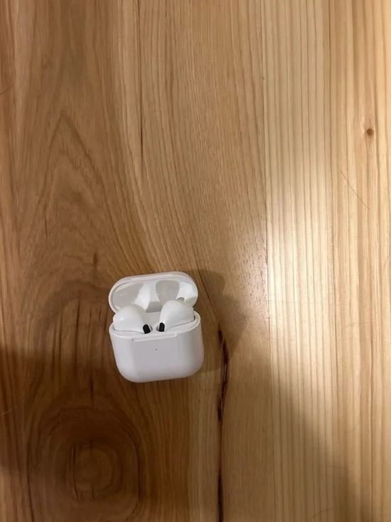 New AirPod 4