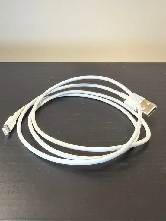 Pre-Owned 3 ft Lightning to USB-A Charging Cable