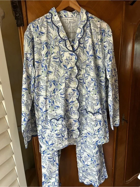 Heidi Carey Cotton Blue and White Floral Scalloped Pajama Set XL