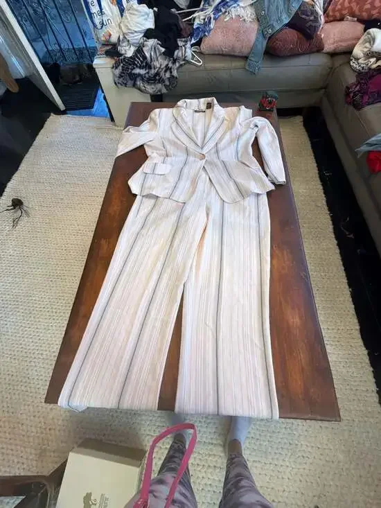 Who's Tracy? by Tracy Evans Pinstriped Blazer and Wide Leg Pant Suit Set Size 16