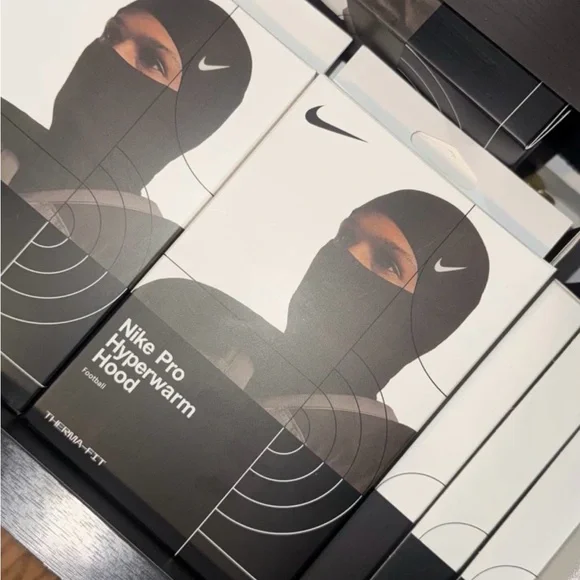 Nike Black Pro Hyperwarm Hood