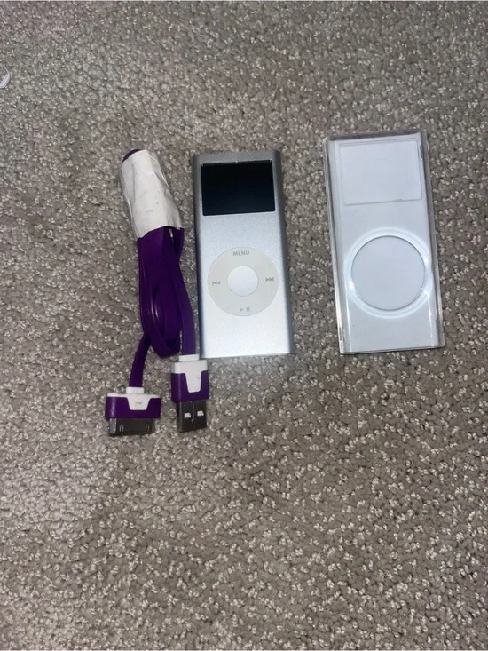 Apple Silver iPod nano 2nd generation, NOT fully functional