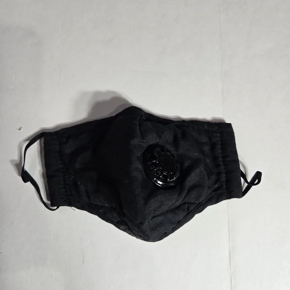 Black Face Mask with Vent