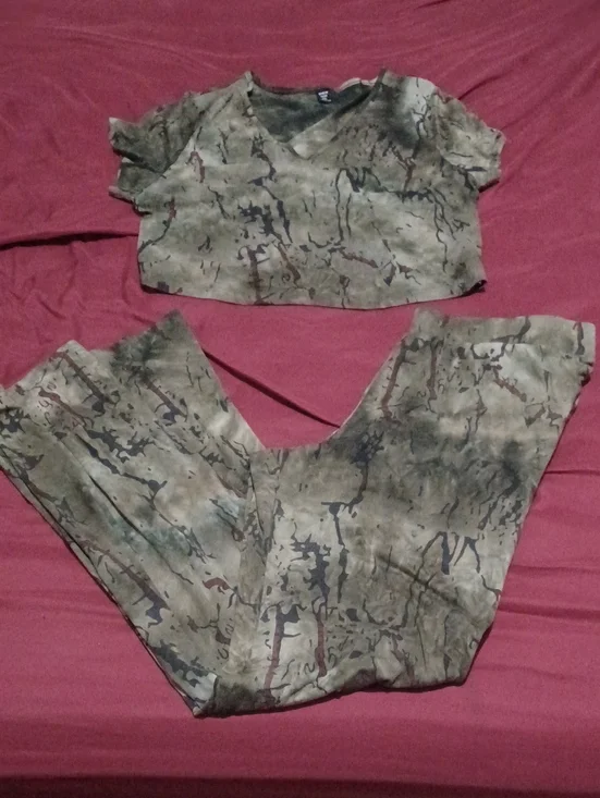 SHEIN Green Camo Two-Piece Crop Top & Wide Leg Pants Set - Size 1X